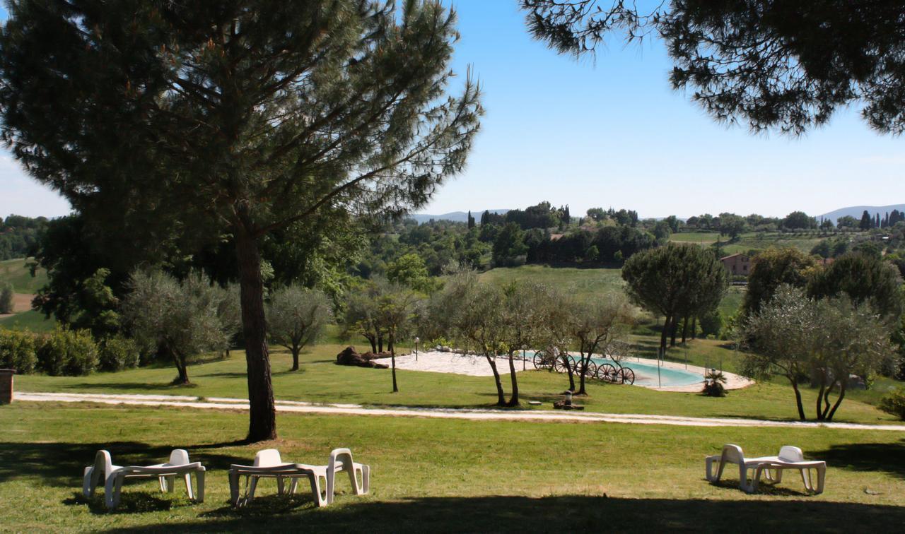 Agriturismo La Grotta Di Montecchino Siena Exterior photo
